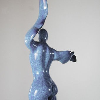 Tanz der Fluegel, Keramik, H 42 cm, 2004 Tanz der Fluegel, Keramik, H 42 cm, 2004